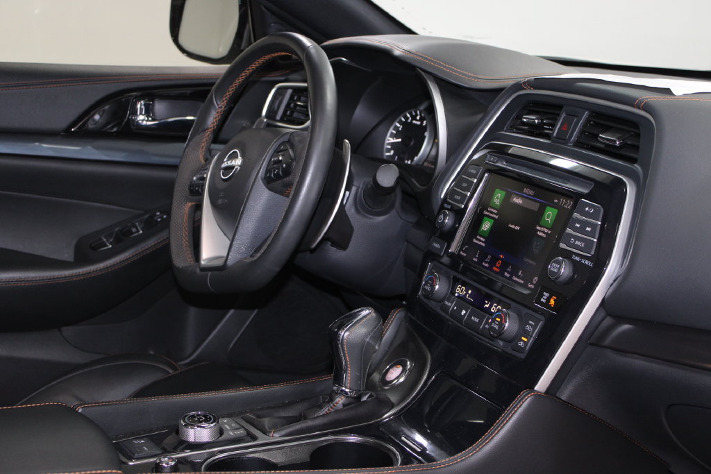Used 2023 Nissan Maxima SR w/ Sport Mat Group FWD image 27