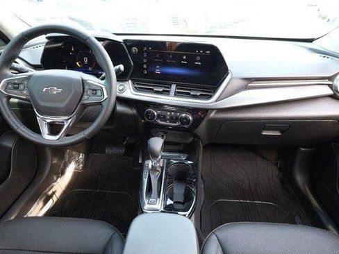 Used 2024 Chevrolet Trax ACTIV w/ Sunroof Package image 23