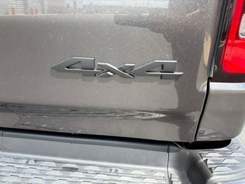 Used 2024 RAM 1500 Big Horn AWD/4WD image 9