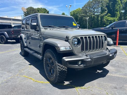 Used 2023 Jeep Wrangler Unlimited Sahara w/ Cold Weather Group AWD/4WD image 2