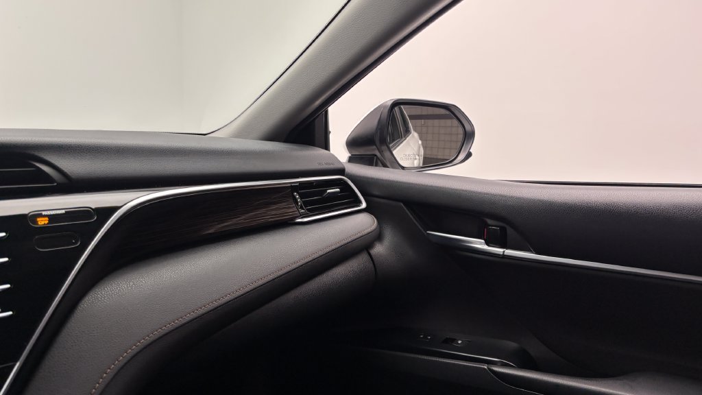 Used 2018 Toyota Camry LE FWD image 22