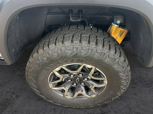 Used 2026 Chevrolet Colorado ZR2 w/ Technology Package AWD/4WD image 40