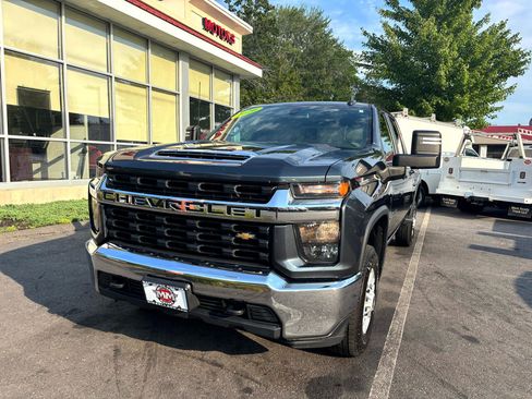 Used 2020 Chevrolet Silverado 2500 LT w/ Fleet Comfort Package image 3