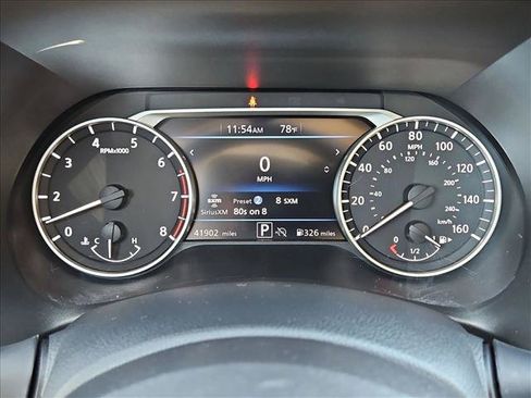 Used 2025 Nissan Sentra SR FWD image 11