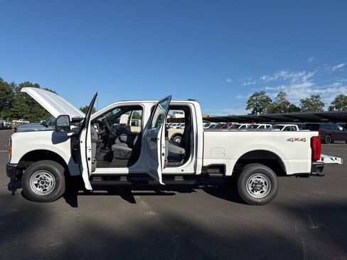 New 2026 Ford F350 XL w/ XL Chrome Package image 24