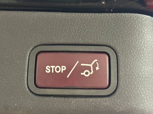 Used 2014 Mercedes-Benz ML 350 ML 350 4MATIC Sport Utility 4D w/ Premium 1 Package image 20