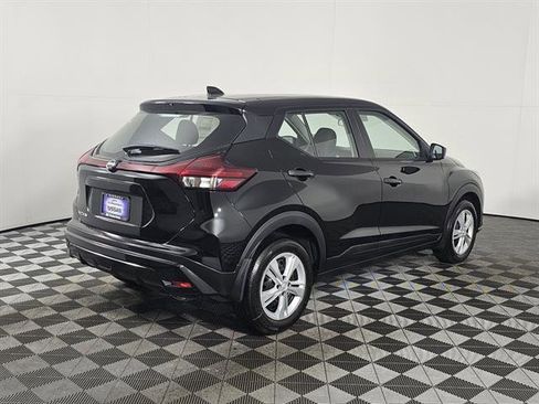 New 2025 Nissan Kicks S image 3