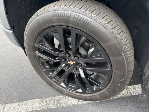 Used 2025 Chevrolet Silverado 1500 High Country image 13