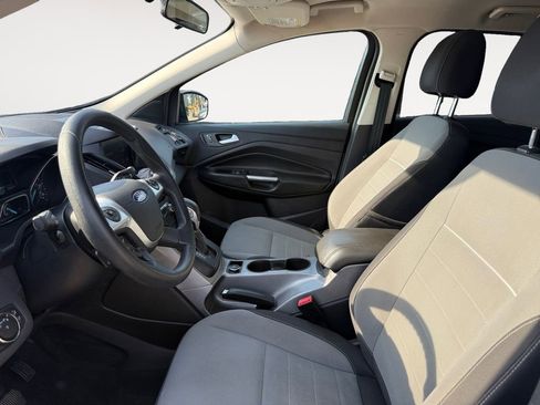 Used 2014 Ford Escape SE w/ Equipment Group 201A FWD image 9