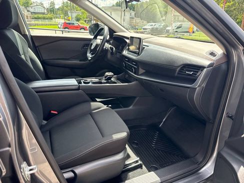 Used 2023 Nissan Rogue S AWD/4WD image 31