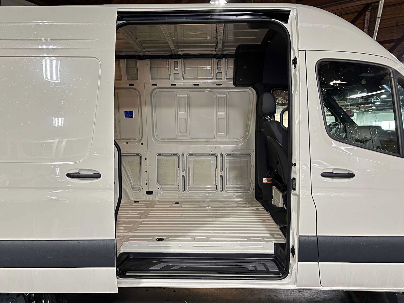 Used 2026 Mercedes-Benz Sprinter 2500 image 14