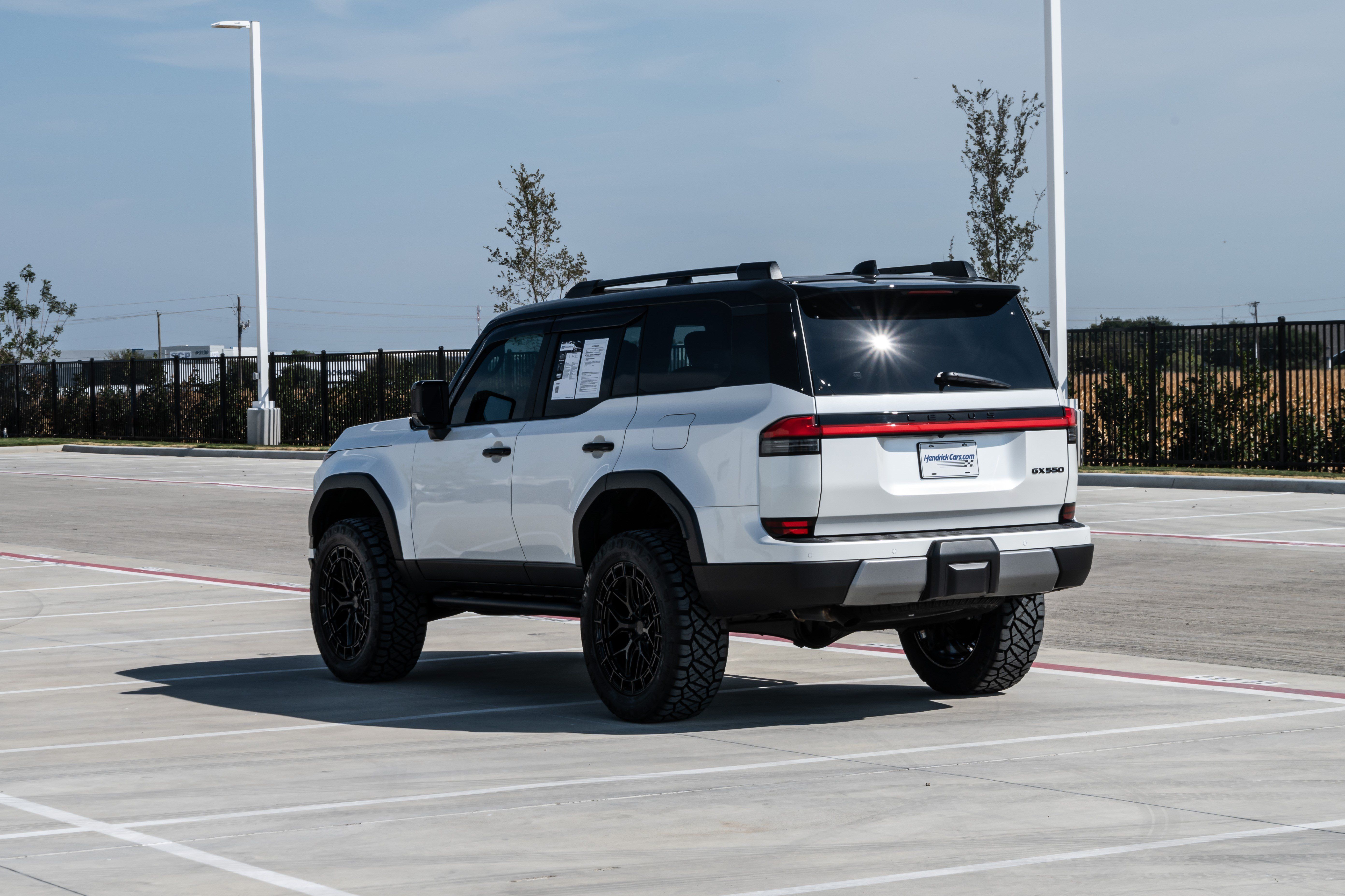Used 2026 Lexus GX 550 AWD/4WD image 7