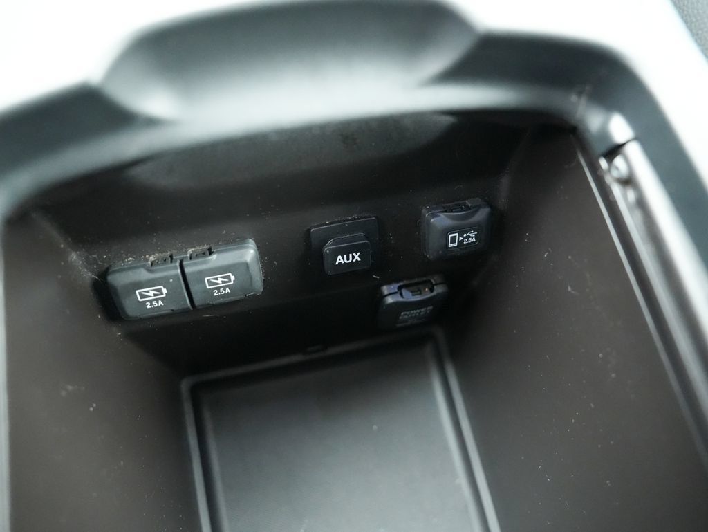 Used 2019 Acura MDX w/ Technology Package AWD/4WD image 23