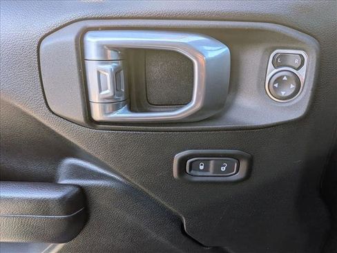 Used 2021 Jeep Wrangler Unlimited Sport image 15