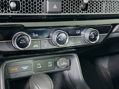 Used 2025 Honda Civic Sport image 23