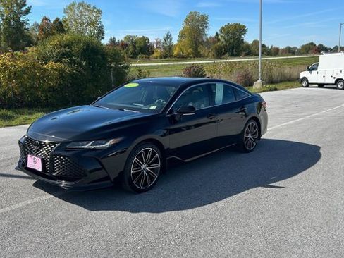 Used 2020 Toyota Avalon Touring image 7
