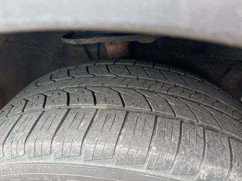 Used 2016 Toyota RAV4 Limited image 3