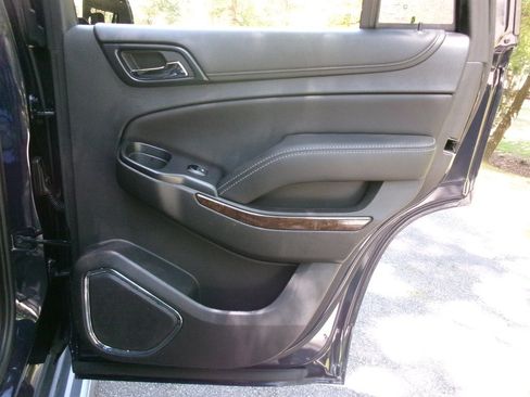 Used 2018 Chevrolet Tahoe LS w/ Skid Plate Package AWD/4WD image 25