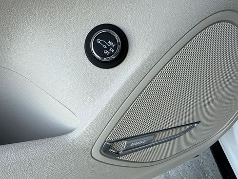 Used 2023 Buick Envision Avenir AWD/4WD image 12