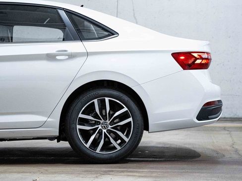 New 2026 Volkswagen Jetta SE image 4