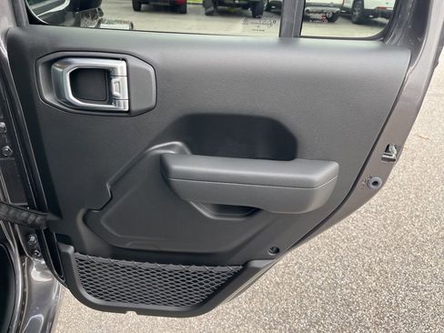 New 2026 Jeep Gladiator Sport image 12