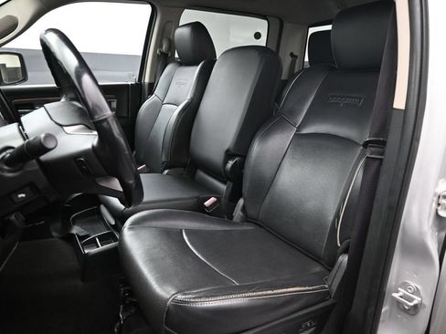 Used 2017 RAM 1500 Laramie AWD/4WD image 17