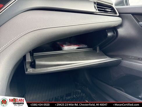 Used 2024 Toyota Camry SE image 19