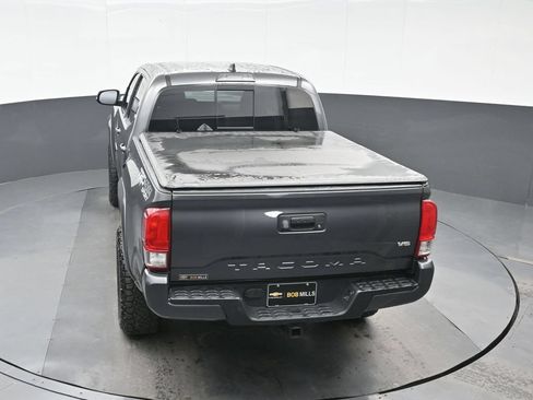 Used 2017 Toyota Tacoma TRD Sport w/ Tow Package (A/T) AWD/4WD image 20