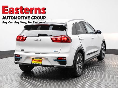 Used 2022 Kia Niro EX w/ Cold Weather Package image 5