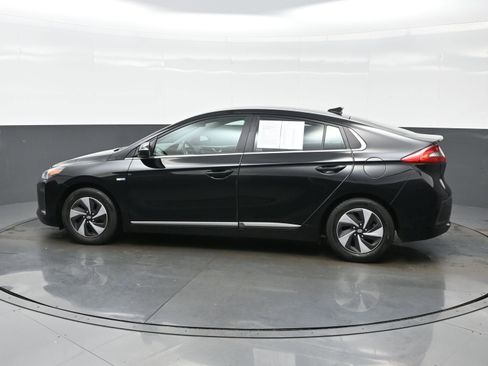 Used 2019 Hyundai Ioniq SEL FWD image 3