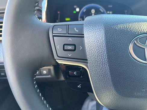 Used 2026 Toyota Camry SE image 16