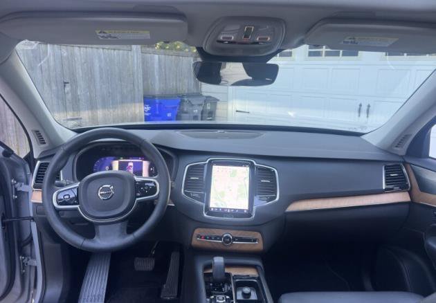 Used 2023 Volvo XC90 B6 Plus w/ Protection Package Premier AWD/4WD image 4