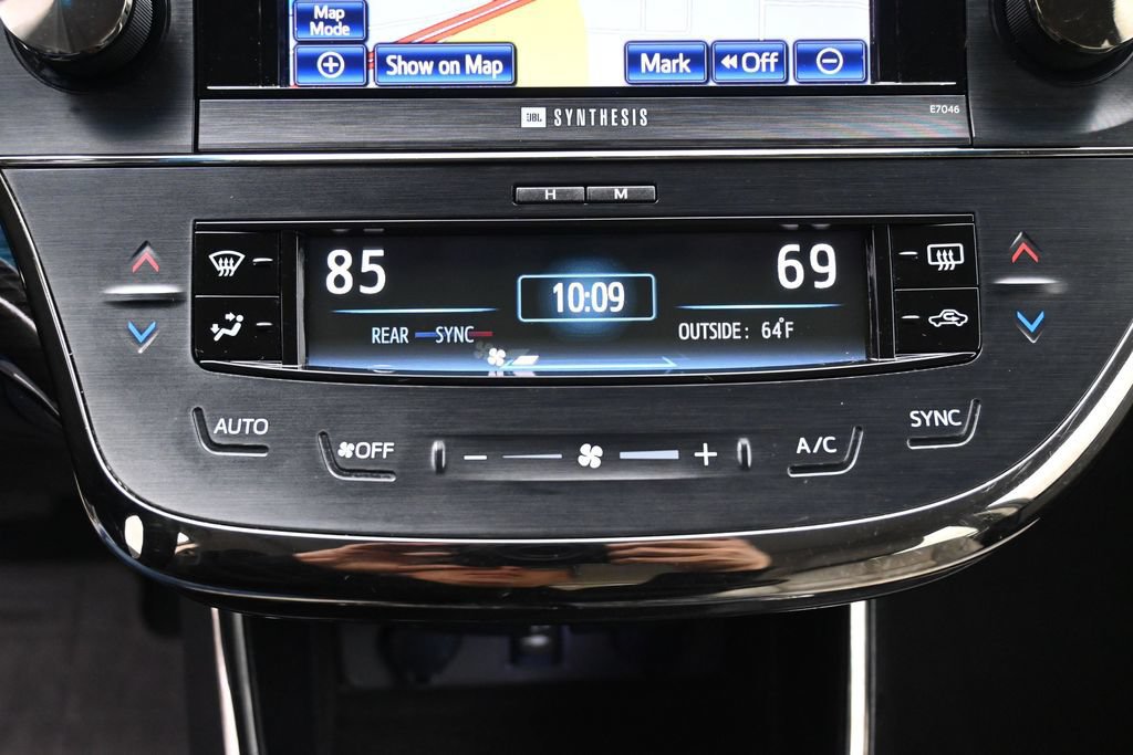 Used 2013 Toyota Avalon Limited FWD image 17