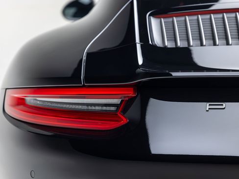 Used 2019 Porsche 911 Carrera image 22