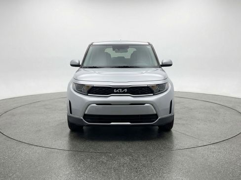 Used 2025 Kia Soul LX w/ LX Technology Package FWD image 2