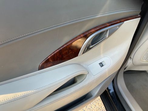 Used 2011 Buick LaCrosse CXL image 21