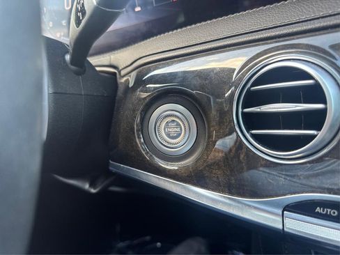 Used 2018 Mercedes-Benz S 450 Sedan image 30