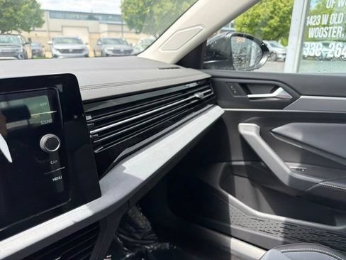 New 2026 Volkswagen Jetta SE FWD image 33