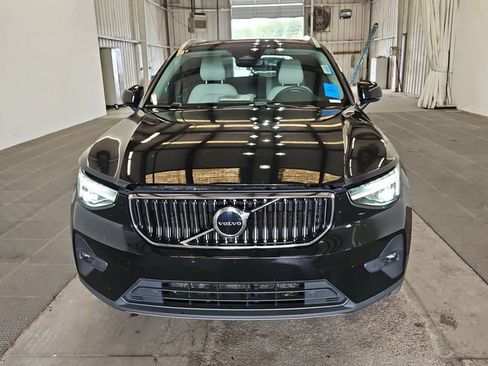 Used 2023 Volvo XC40 B5 Plus AWD/4WD image 13