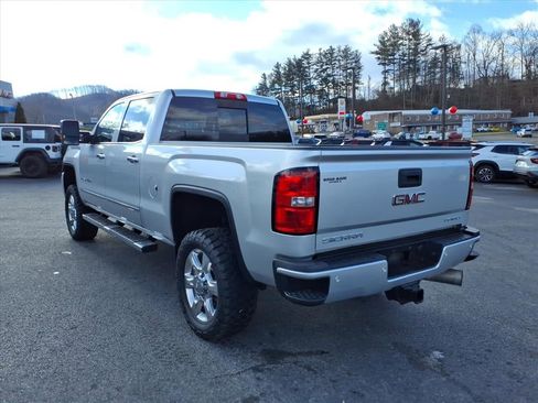 Used 2019 GMC Sierra 2500 Denali w/ Duramax Plus Package image 4