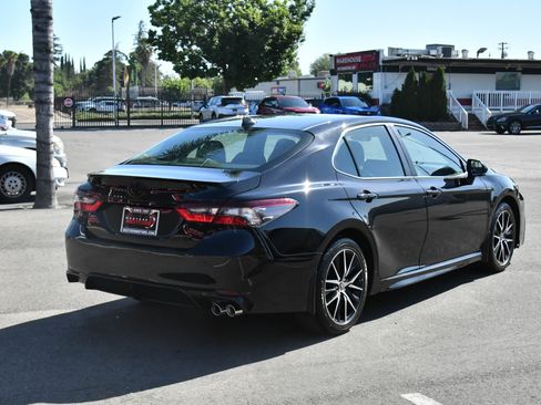 Used 2023 Toyota Camry SE FWD image 8
