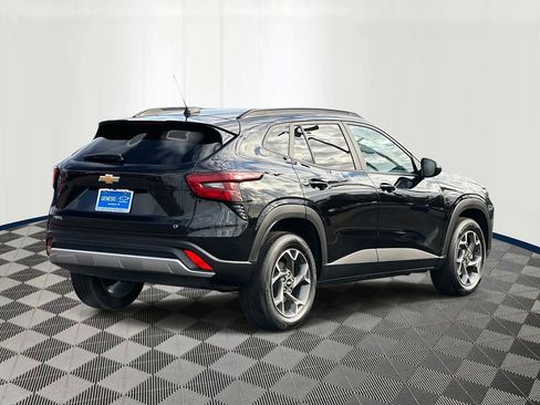 Used 2025 Chevrolet Trax LT image 5