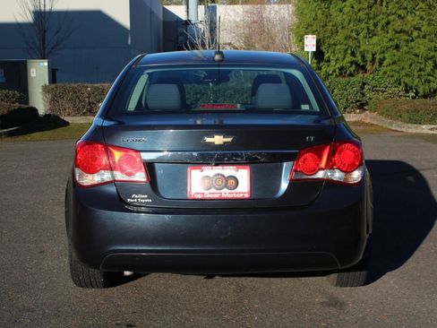 Used 2016 Chevrolet Cruze LT w/ Technology Package image 5