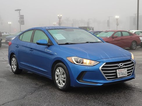Used 2017 Hyundai Elantra SE image 25