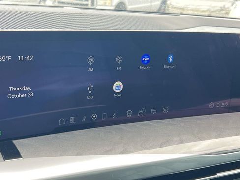 New 2026 Cadillac Escalade IQ Luxury 2 image 18