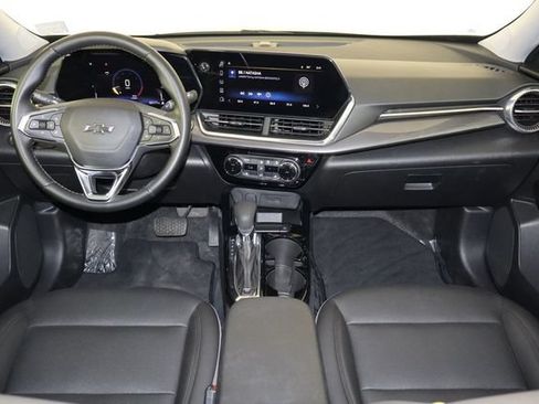 Used 2025 Chevrolet Trax ACTIV w/ Driver Confidence Package FWD image 36