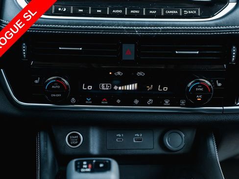 Used 2023 Nissan Rogue SL w/ SL Premium Package FWD image 23