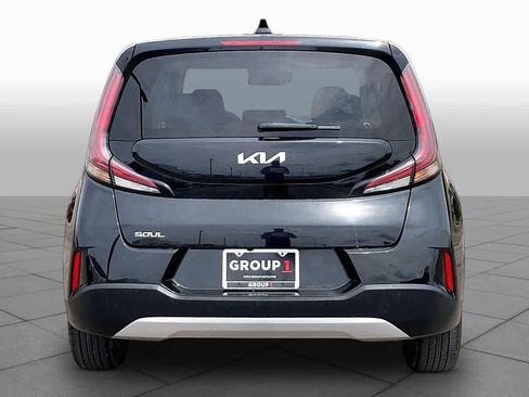 Used 2024 Kia Soul LX w/ Option Group 015 FWD image 5