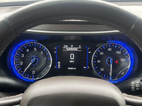 Used 2021 Chrysler Voyager LX w/ Cold Weather Group FWD image 20