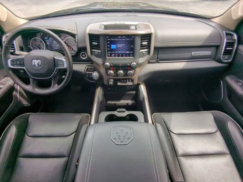 Used 2019 RAM 1500 Laramie AWD/4WD image 17